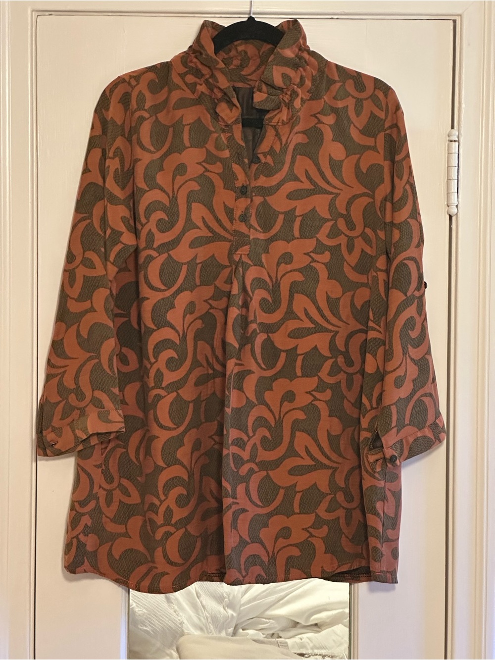 Women’s Floral Pattern Button-Front Blouse in Rust and Olive